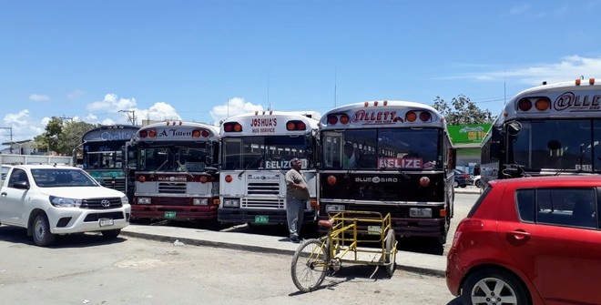 Автобус упал с обрыва в Мексике