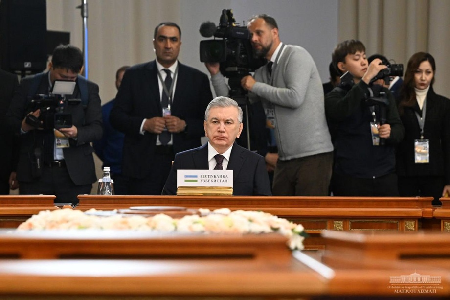 Shavkat Mirziyoyev MDH davlatlari rahbarlarining norasmiy uchrashuvida ishtirok etdi