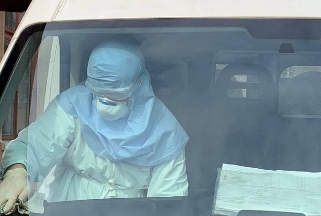 В Андижане около 100 человек поместили на карантин из-за двоих водителей, зараженных коронавирусом