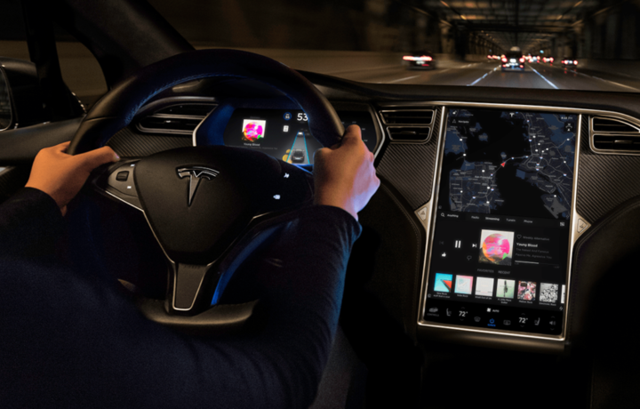 8 ГБ флэш-памяти ставят под угрозу 159 000 владельцев Tesla