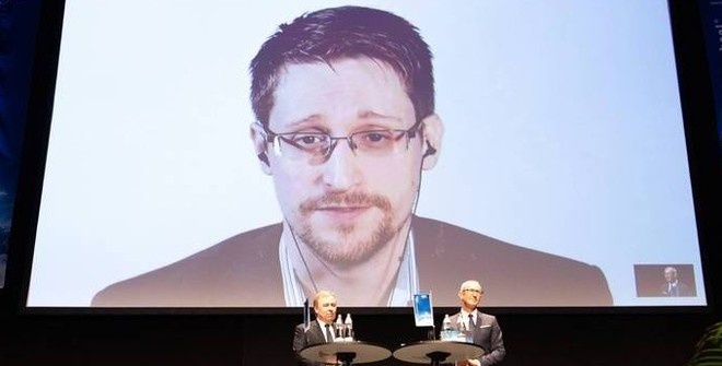 Сноуден посмеялся над иском США против него