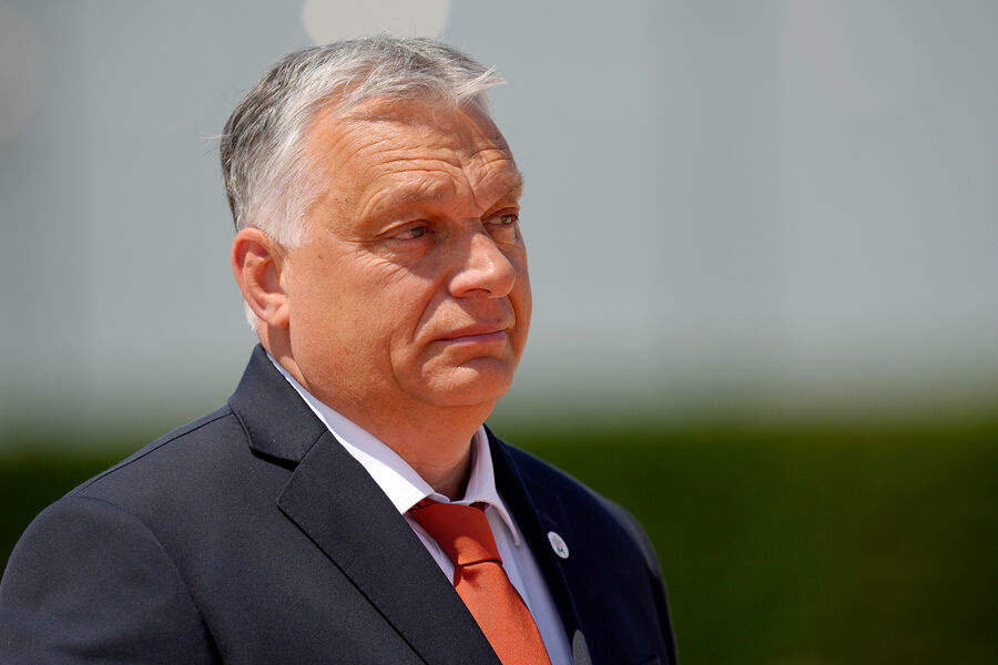 Виктор Орбан ҳокимиятдан ҳали кетмоқчи эмас