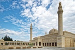 Shamaxidagi 743 yilda qurilgan va yaqinda restavratsiya qilingan jome’ masjid. 