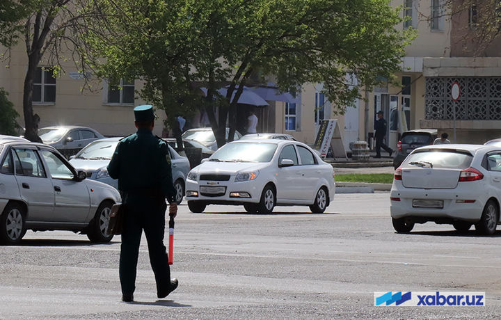 Водитель и его родственники напали на сотрудников ДПС в Ташкенте