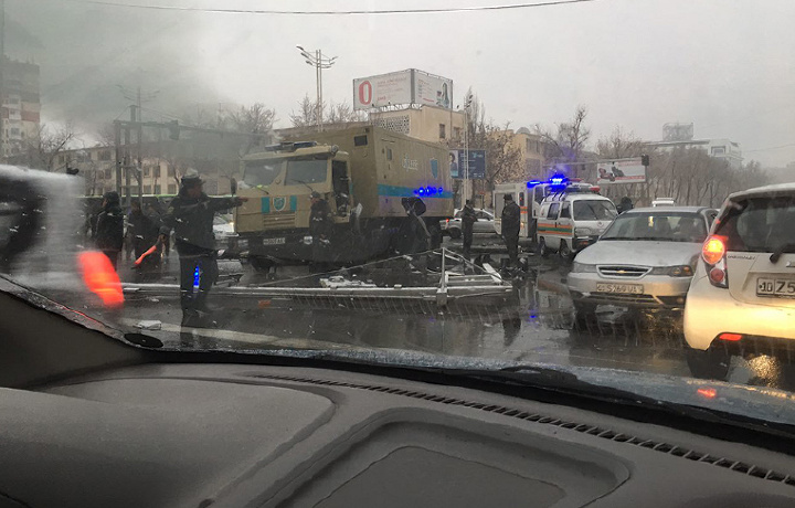 Тошкентдаги гавжум кўчалардан бирида ЙТҲ содир бўлди