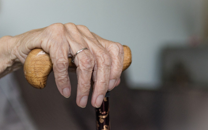 85-летняя женщина, весившая 22 килограмма, вылечилась от коронавируса