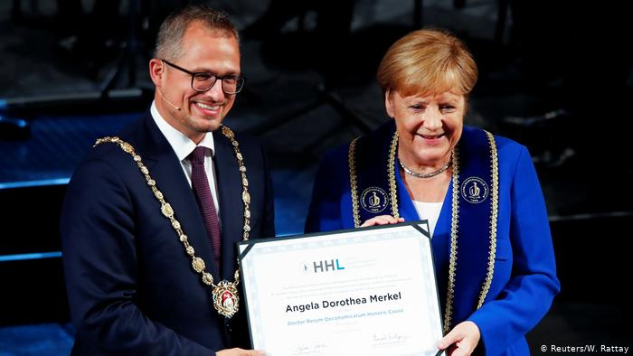 Angela Merkel siyosatdan ketsa nima bilan shug‘ullanmoqchi?