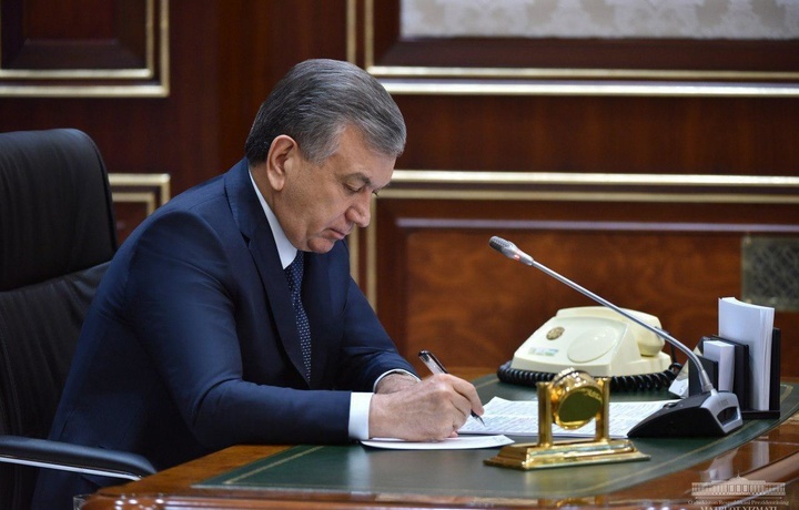 Prezident futbol bo‘yicha terma jamoa a’zolarini mukofotlashga doir hujjatni imzoladi