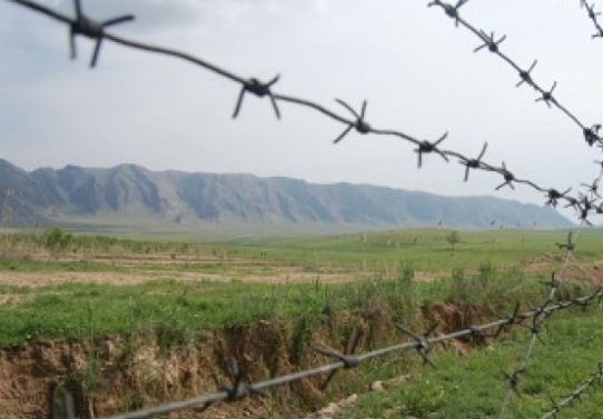 Пограничники Таджикистана произвели 3 выстрела в воздух на границе с КР