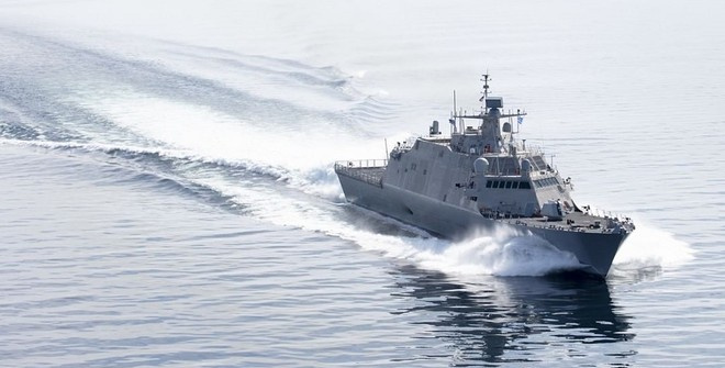 Иранские катера пытались остановить британский танкер