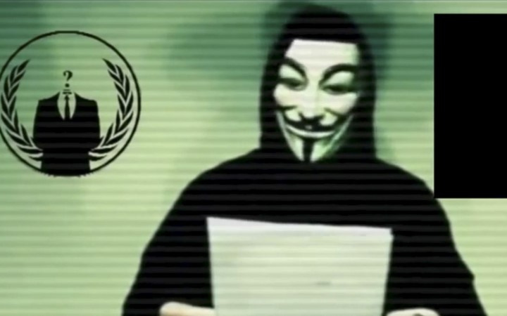 Хакеры Anonymous пригрозили властям Британии из-за Ассанжа (видео)