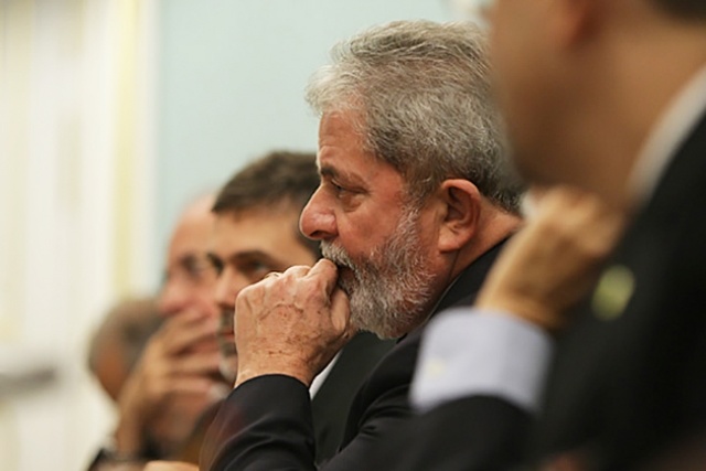 Бразилия собиқ президентига қўйилган жазо кучайтирилди