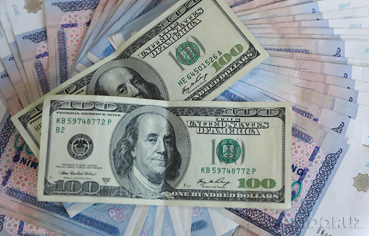 В Узбекистане повысился курс доллара США