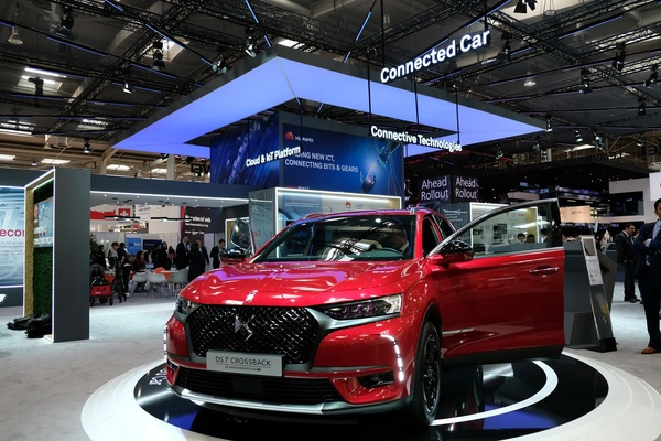 Первый подключенный автомобиль Huawei-Groupe PSA дебютировал на выставке HANNOVER MESSE 2018