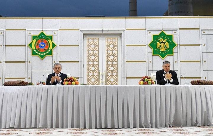 Шавкат Мирзиёев и Гурбангулы Бердымухамедов приняли участие в ифтаре