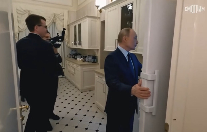 Синфдоши Путиннинг «эски одати» ҳақида гапирди