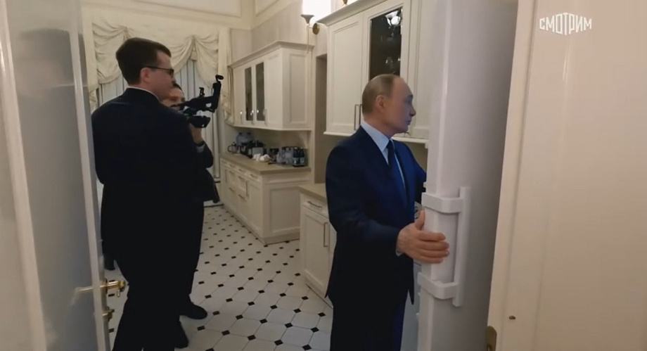 Синфдоши Путиннинг «эски одати» ҳақида гапирди