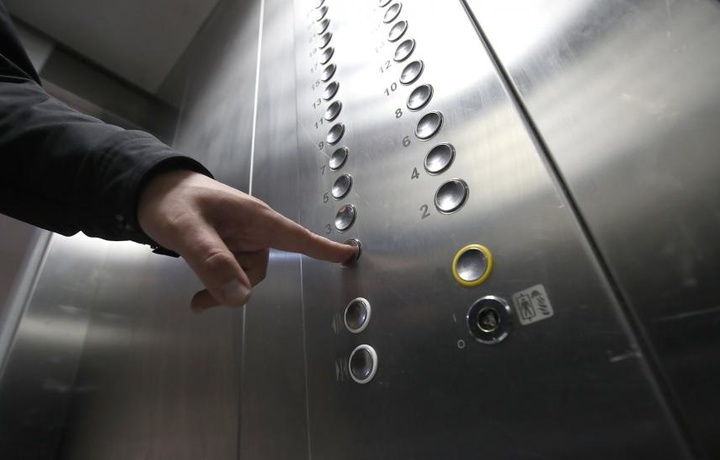 Тошкентда ичида 11 киши бўлган лифт қулади