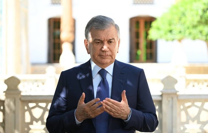 Президент Баҳоуддин Нақшбанд мақбарасини зиёрат қилди