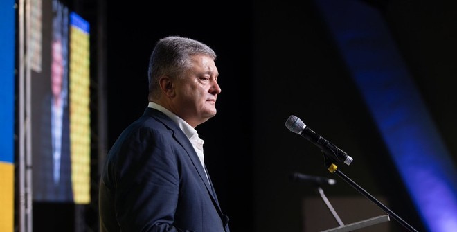 Порошенко вызвали на допрос