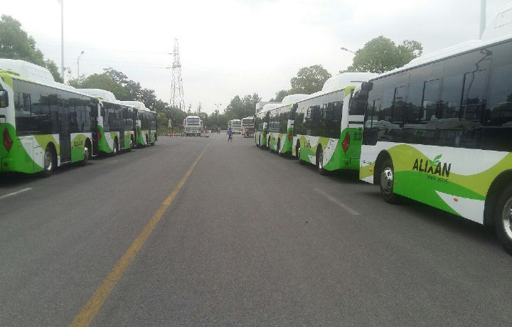 Buxoroga Xitoydan 4 million dollarlik 65 ta avtobus keltirildi (foto)