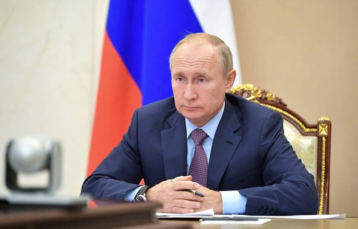 Путин внес в Госдуму законопроект о пожизненном сенаторстве бывших президентов