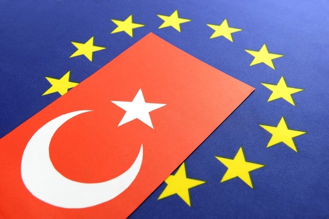 Евросоюз ввёл новые санкции против Турции