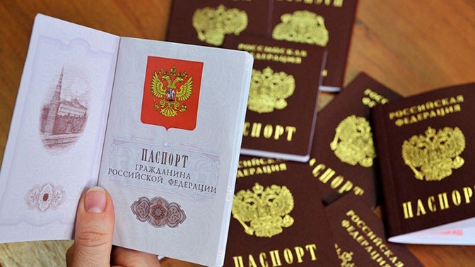 9320 уроженцев Узбекистана получили гражданство России