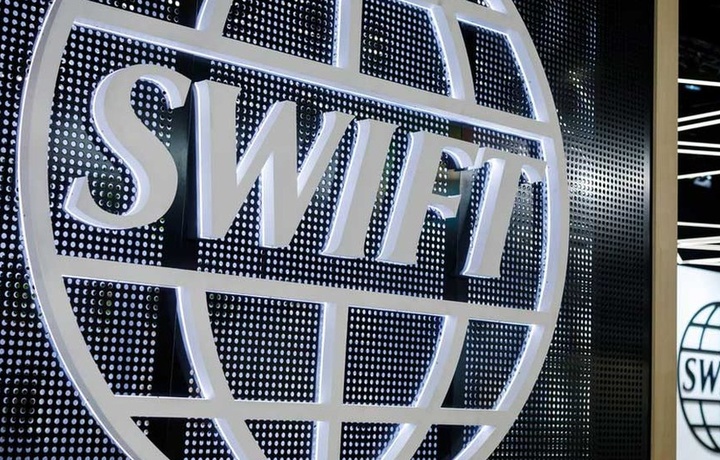 Россиянинг қайси банклари SWIFTдан узиб қўйилади — «Bloomberg»