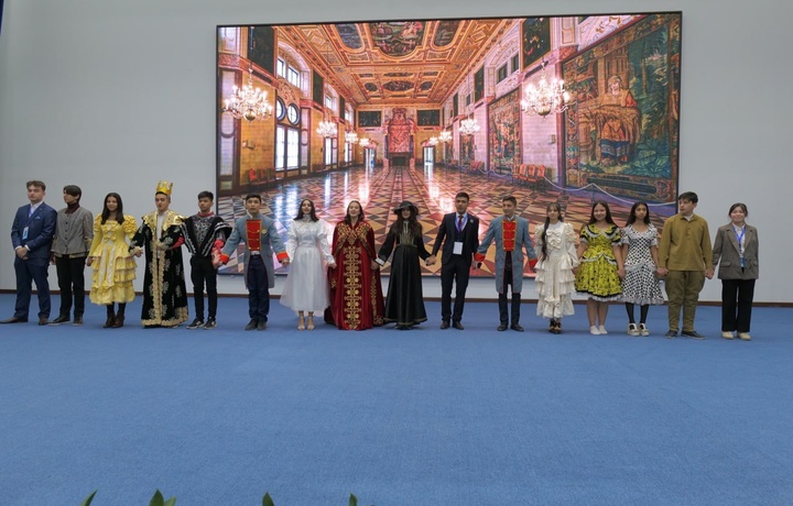 В Самарканде прошло первое в Узбекистане любительское театральное представление на английском языке