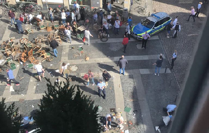 Germaniyada yo‘lovchilar ustiga furgon haydaldi, qurbonlar bor