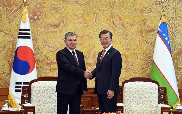 Shavkat Mirziyoyev Janubiy Koreya prezidenti bilan telefonda muloqot qildi