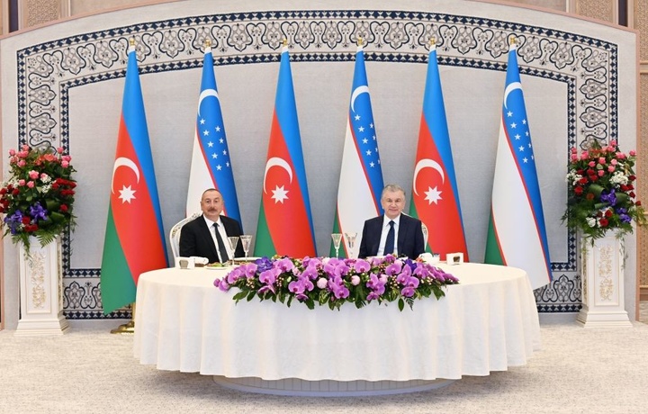 Mirziyoyev va Aliyev Xivada mehmon bo‘lishdi (foto)