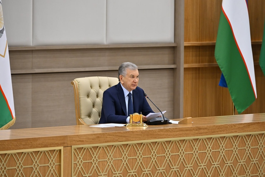 Мирзиёев: «Тушумни кўпайтириш солиқ ставкасини ошириш ҳисобидан бўлмаслиги керак»