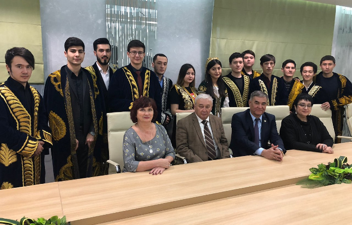 Ректор НУУз встретился с узбекистанскими студентами в Казани