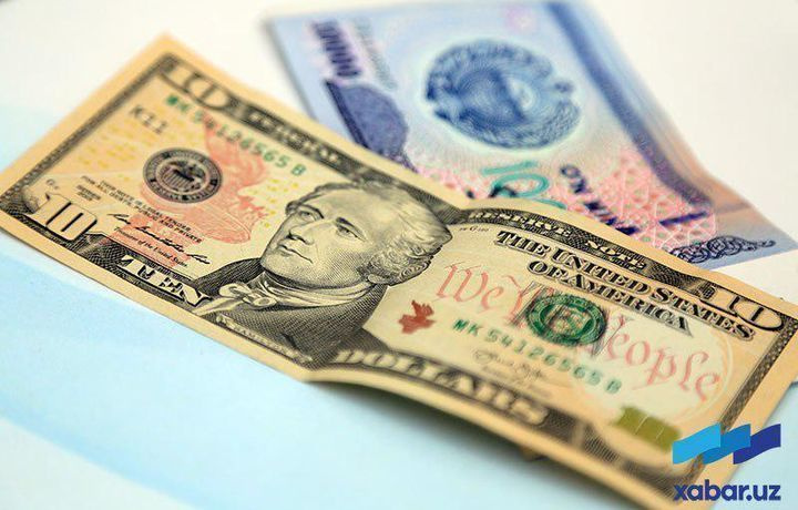 Доллар в Узбекистане снова подорожал