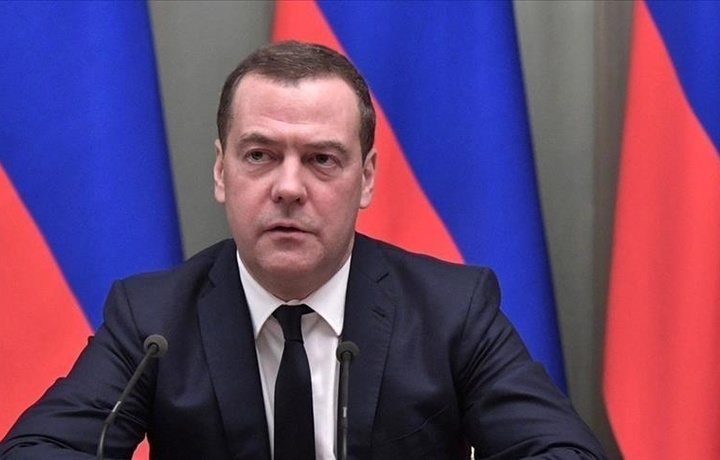 Медведев предрек «полное банкротство» украинской государственности