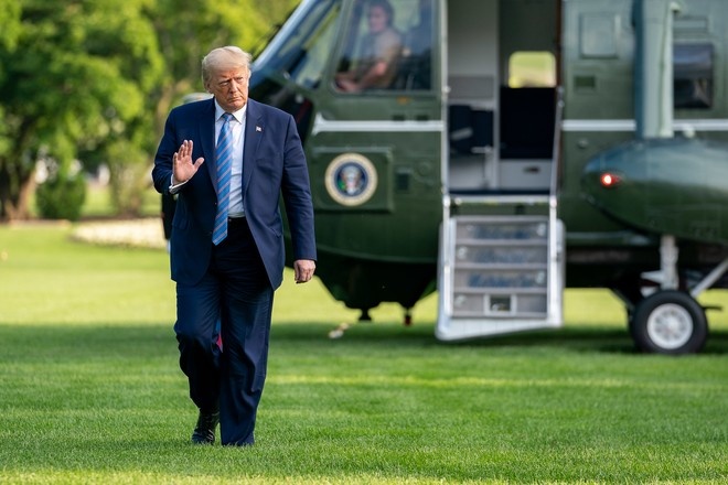 Трамп продлил программу поддержки бизнеса