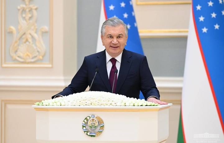 Президент вручил высокие государственные награды (фото)