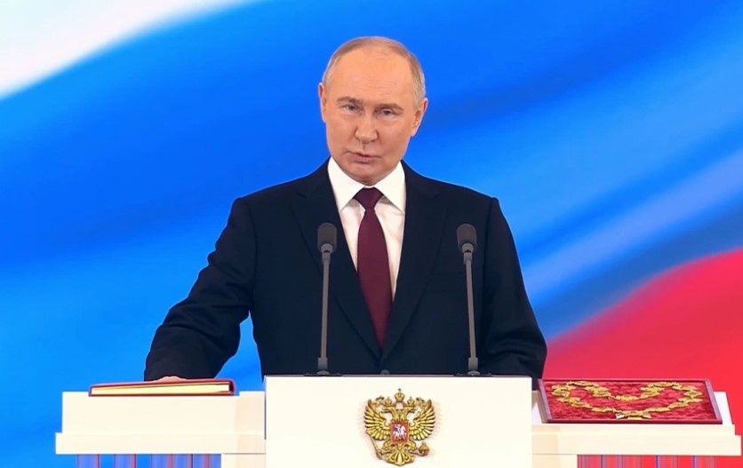 Vladimir Putin beshinchi bor Rossiya prezidenti lavozimiga kirishdi
