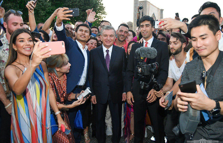 Shavkat Mirziyoyev: «Bilingki, Prezident sizlarni doim qo‘llab-quvvatlaydi»