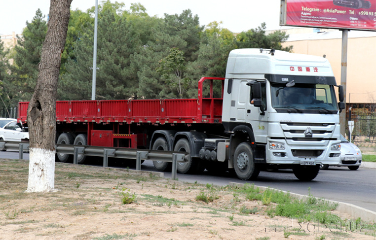 В Ташкенте с 1 марта запрещается передвижение грузовиков в часы пик
