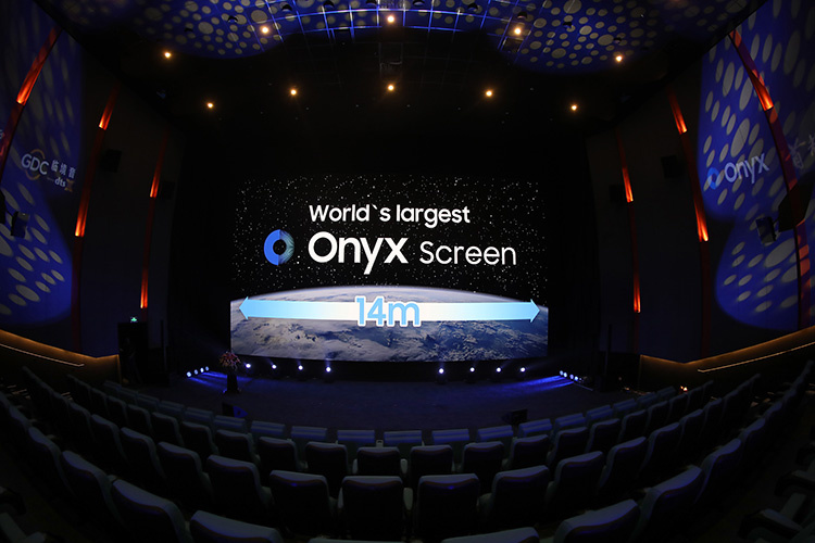 Самый большой в мире LED-экран «Samsung Onyx» имеет ширину 14 метров