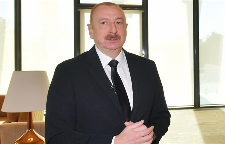 Илҳом Алиев: «Нефть лаънатидан қутулдик»