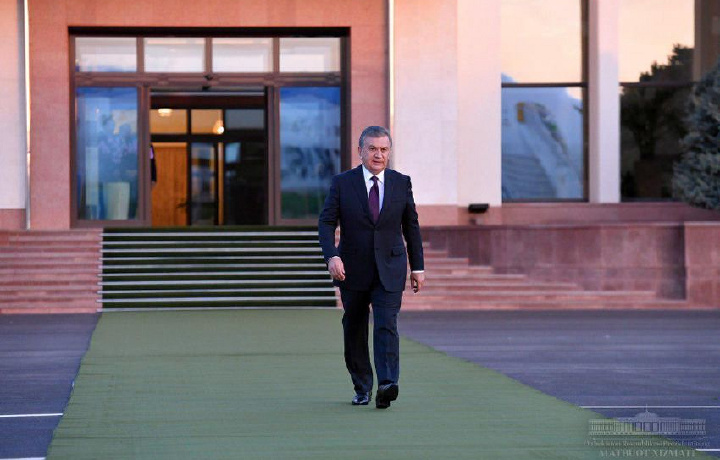 Шавкат Мирзиёев отбыл в Туркменистан