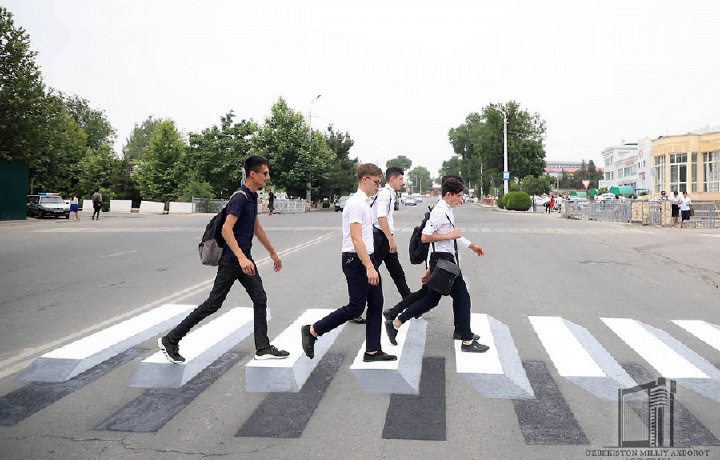 В Намангане появились пешеходные переходы в 3D-формате