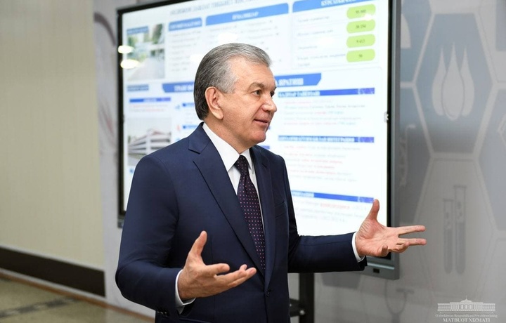 Shavkat Mirziyoyev ta’mirtalab shifoxonani borib ko‘rdi (foto)