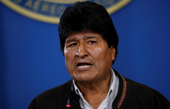 Boliviya sobiq prezidenti nomusga tegish va odam savdosida ayblanyapti
