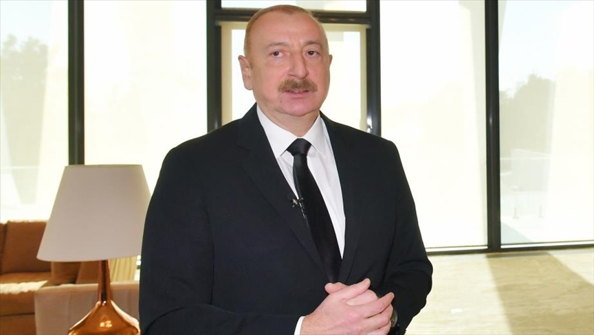 Илҳом Алиев: «Нефть лаънатидан қутулдик»