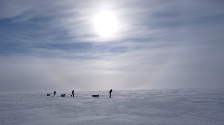 Abadiy muzliklar, quyosh va izg‘irin: Antarktidaning siz ko‘rmagan antiqa manzaralari (foto)